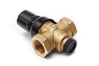 Редуктор давления 1/2'' диап регул: 0,5 - 7,0 бар с отв под рад манометр РДП 21б7р